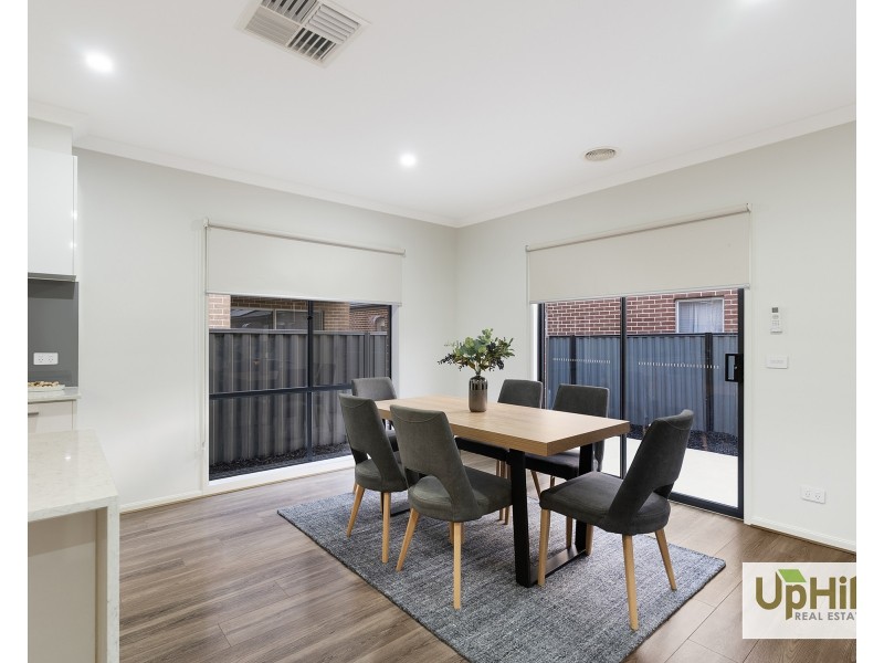 20 Noah Road, Clyde North VIC 3978