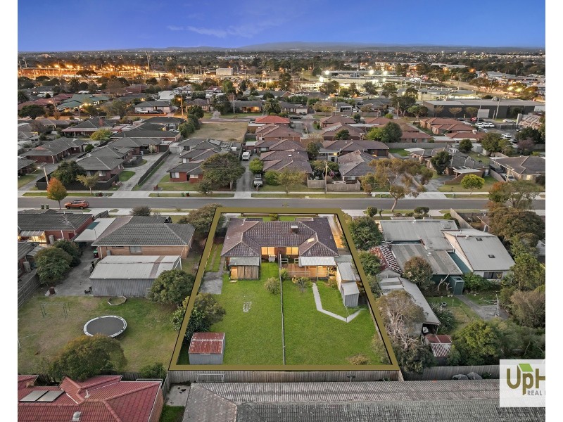 18 Walter Street, Cranbourne VIC 3977