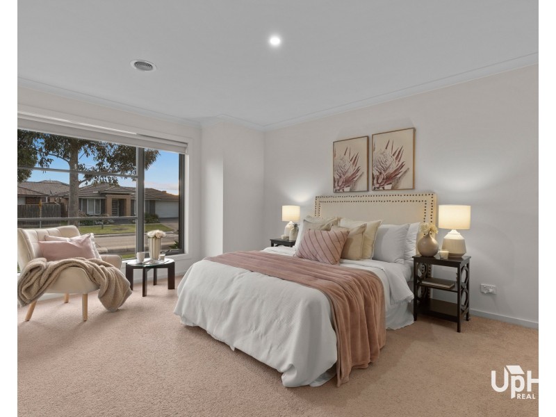 48 Adrian Street, Cranbourne East VIC 3977