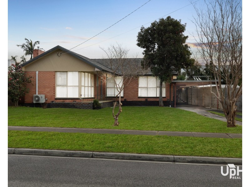1 Parkland Avenue, Hampton Park VIC 3976