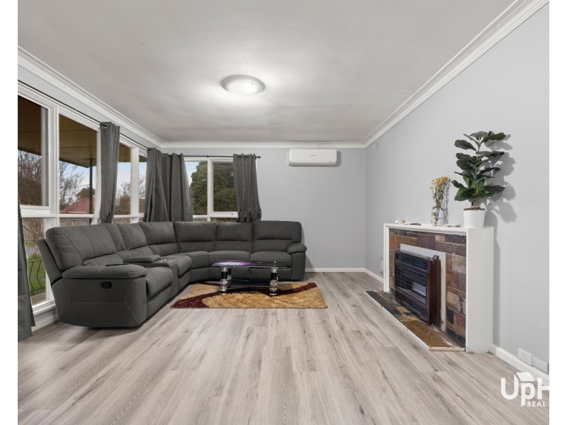 1 Parkland Avenue, Hampton Park VIC 3976