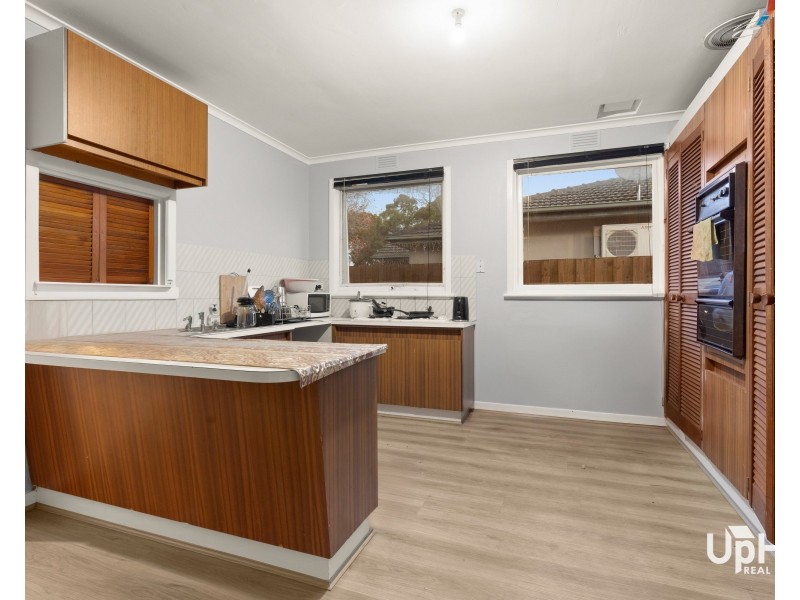 1 Parkland Avenue, Hampton Park VIC 3976
