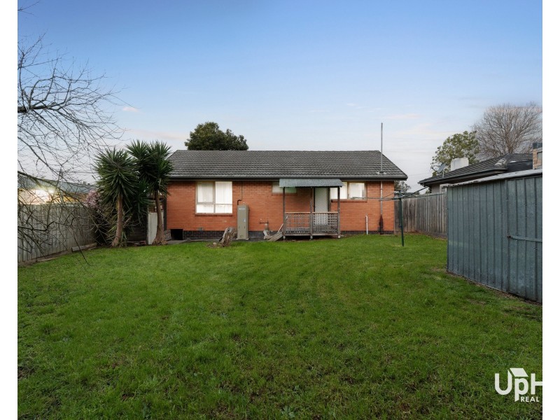 1 Parkland Avenue, Hampton Park VIC 3976