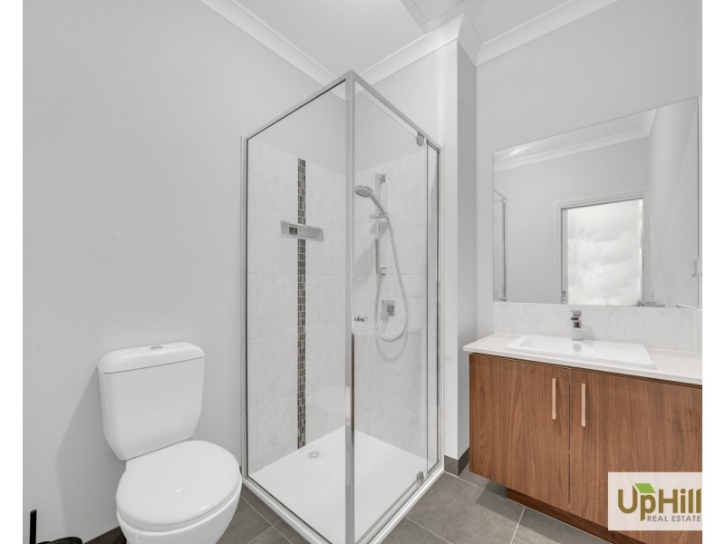 70 Pobblebonk Crescent, Clyde North VIC 3978