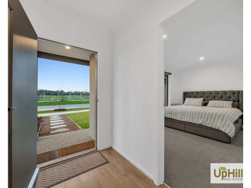 26 Boboli Avenue, Clyde North VIC 3978