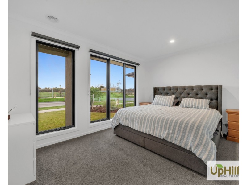 26 Boboli Avenue, Clyde North VIC 3978