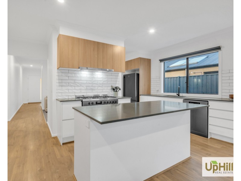 26 Boboli Avenue, Clyde North VIC 3978