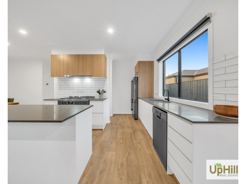 26 Boboli Avenue, Clyde North VIC 3978