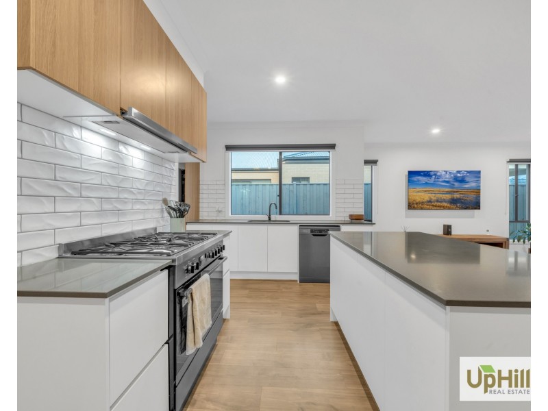 26 Boboli Avenue, Clyde North VIC 3978