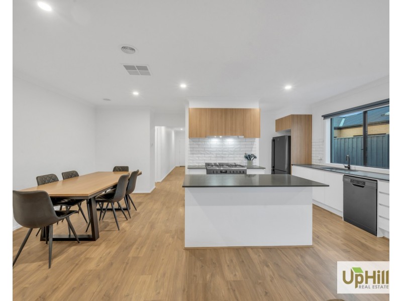 26 Boboli Avenue, Clyde North VIC 3978