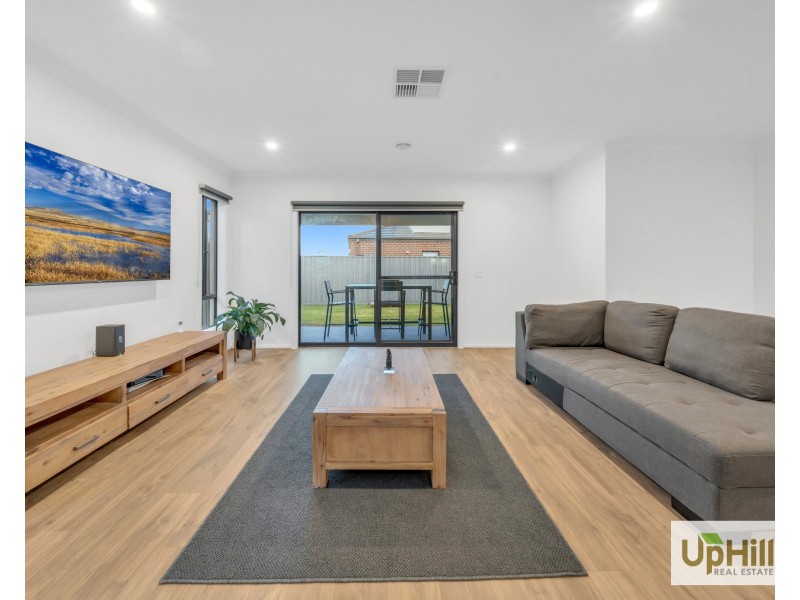 26 Boboli Avenue, Clyde North VIC 3978