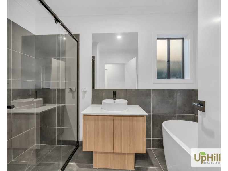 26 Boboli Avenue, Clyde North VIC 3978