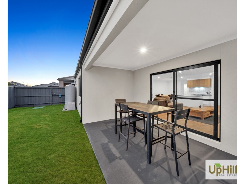 26 Boboli Avenue, Clyde North VIC 3978