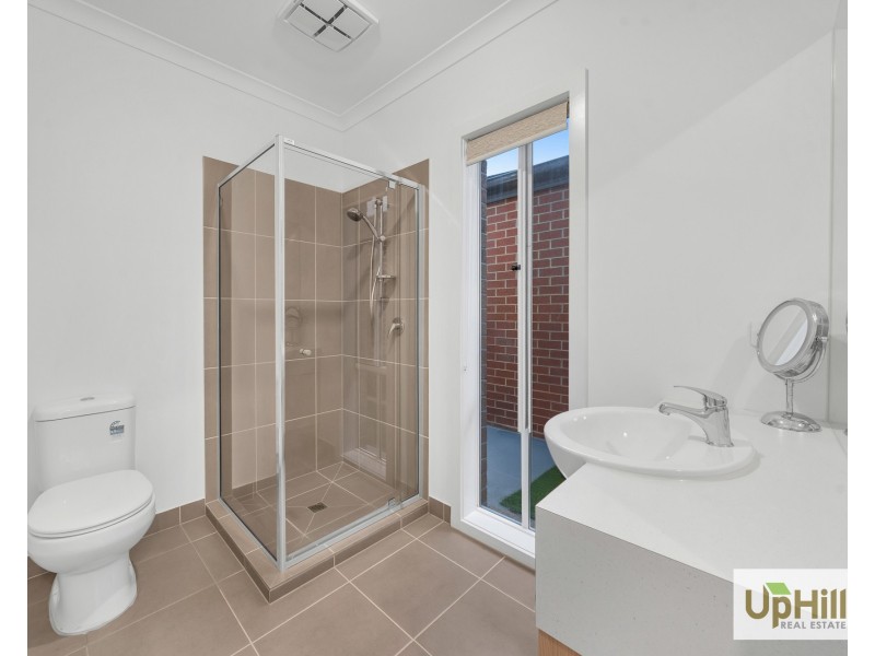 9 Mocha Grove, Clyde North VIC 3978