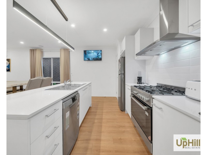 9 Mocha Grove, Clyde North VIC 3978