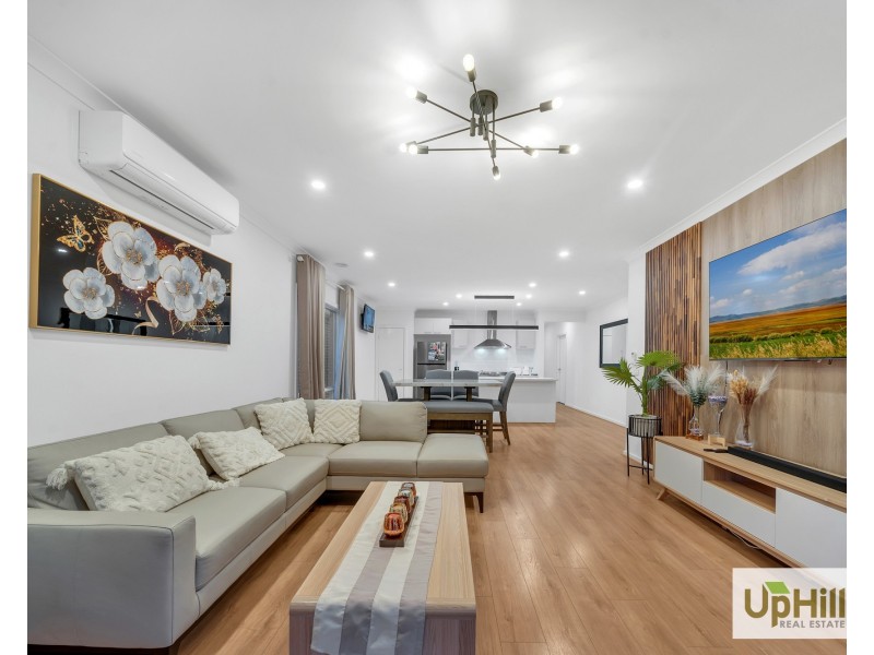 9 Mocha Grove, Clyde North VIC 3978