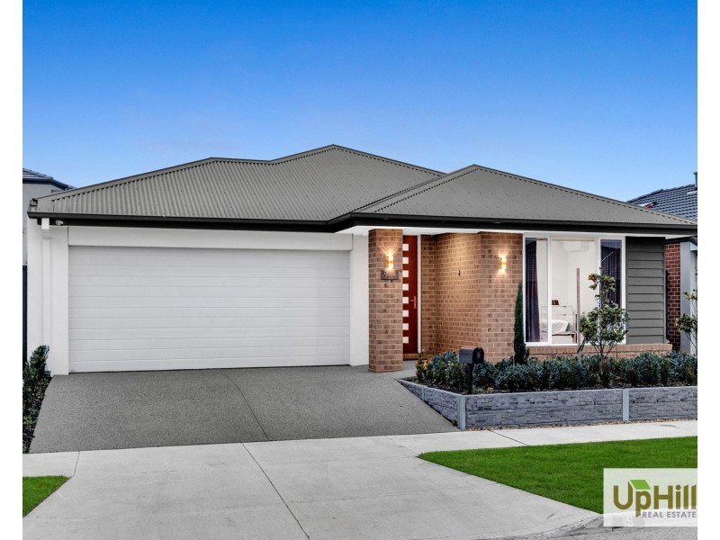 9 Mocha Grove, Clyde North VIC 3978