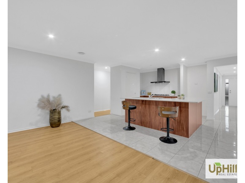 11 Nell Place, Narre Warren South VIC 3805