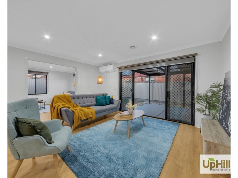 11 Nell Place, Narre Warren South VIC 3805