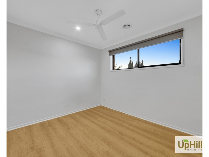 11 Nell Place, Narre Warren South VIC 3805