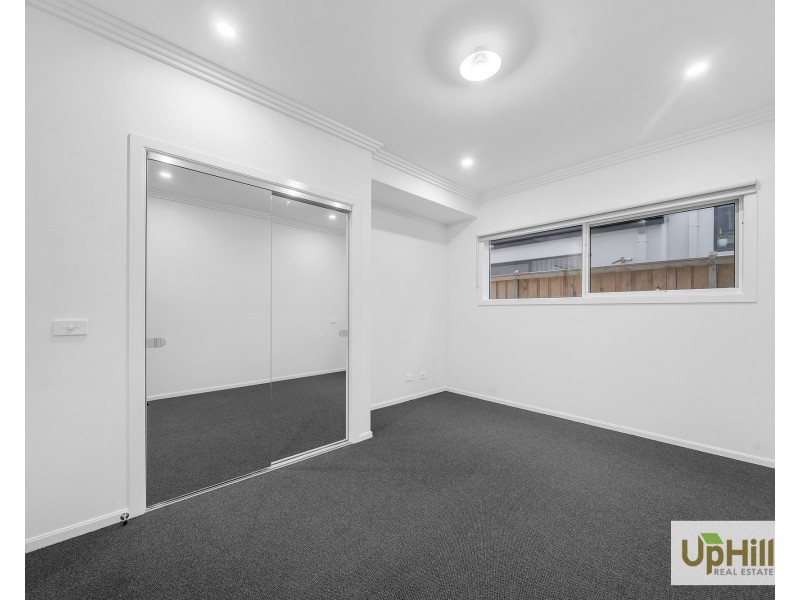 7 Ziga Street, Clyde North VIC 3978