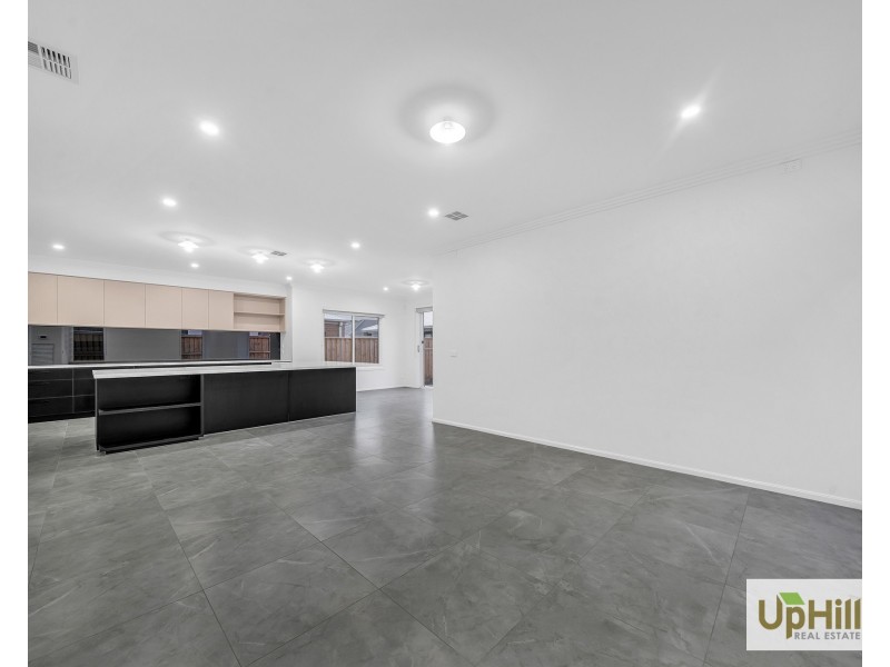 7 Ziga Street, Clyde North VIC 3978