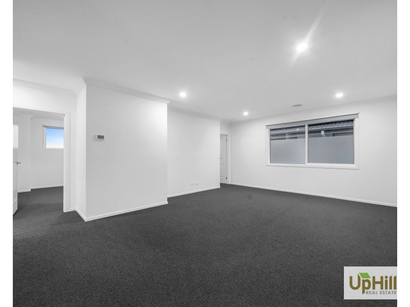 7 Ziga Street, Clyde North VIC 3978