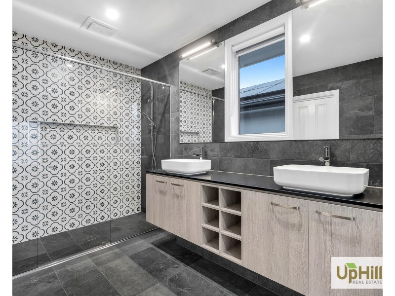 7 Ziga Street, Clyde North VIC 3978