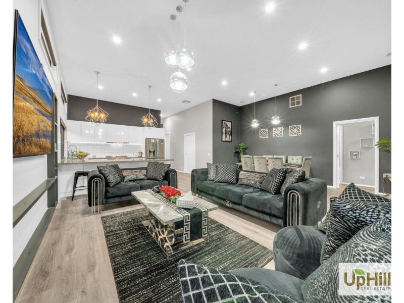 9 Glendora Avenue, Clyde VIC 3978