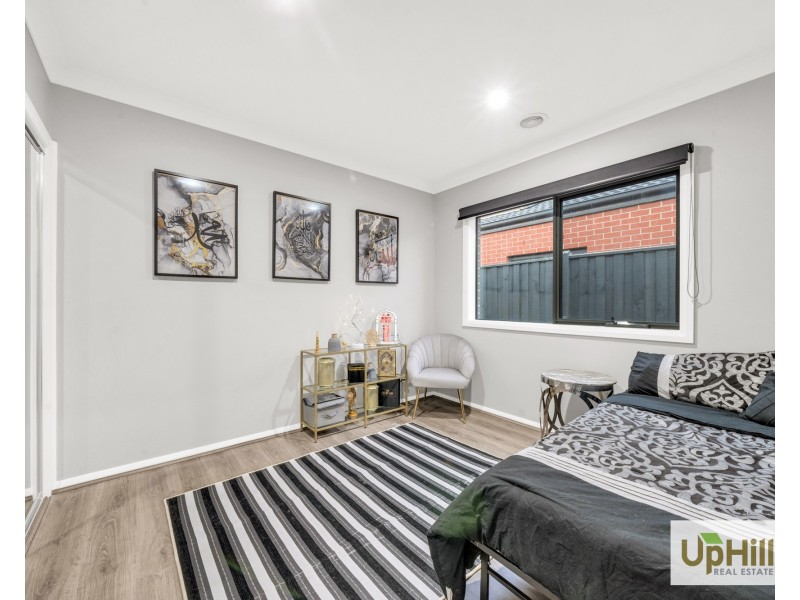 9 Glendora Avenue, Clyde VIC 3978