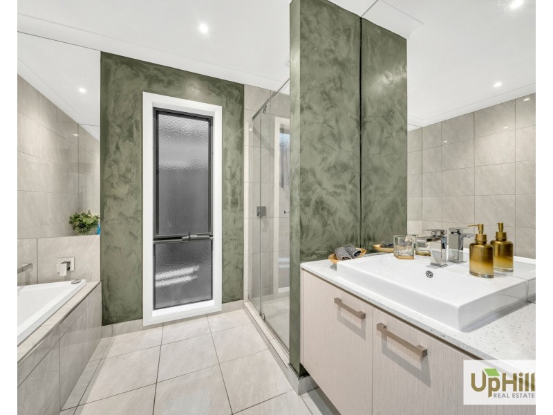 9 Glendora Avenue, Clyde VIC 3978