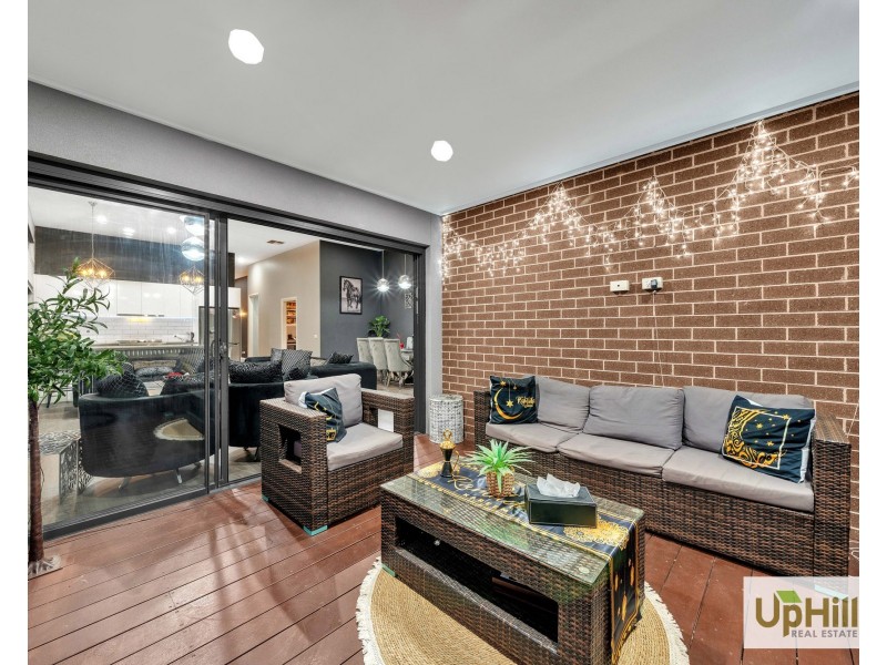 9 Glendora Avenue, Clyde VIC 3978