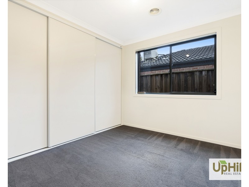 42 Algerd Way, Pakenham VIC 3810