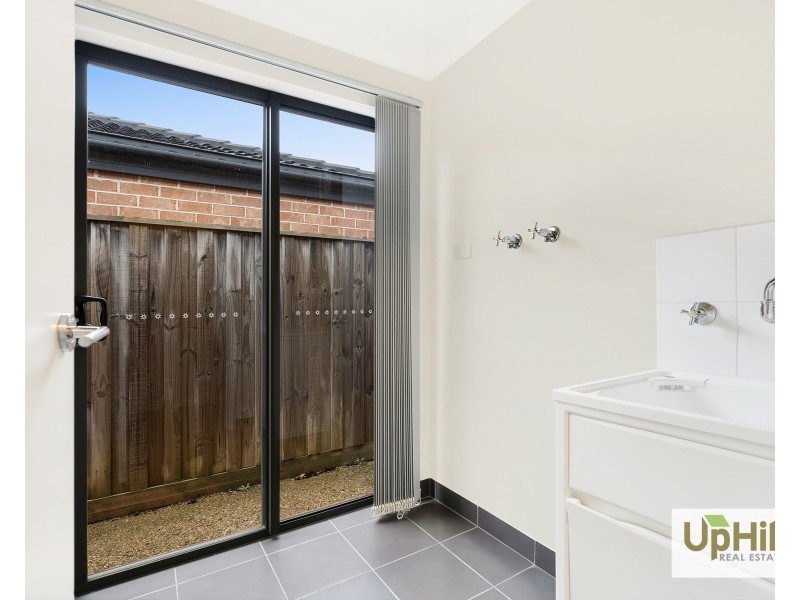 42 Algerd Way, Pakenham VIC 3810