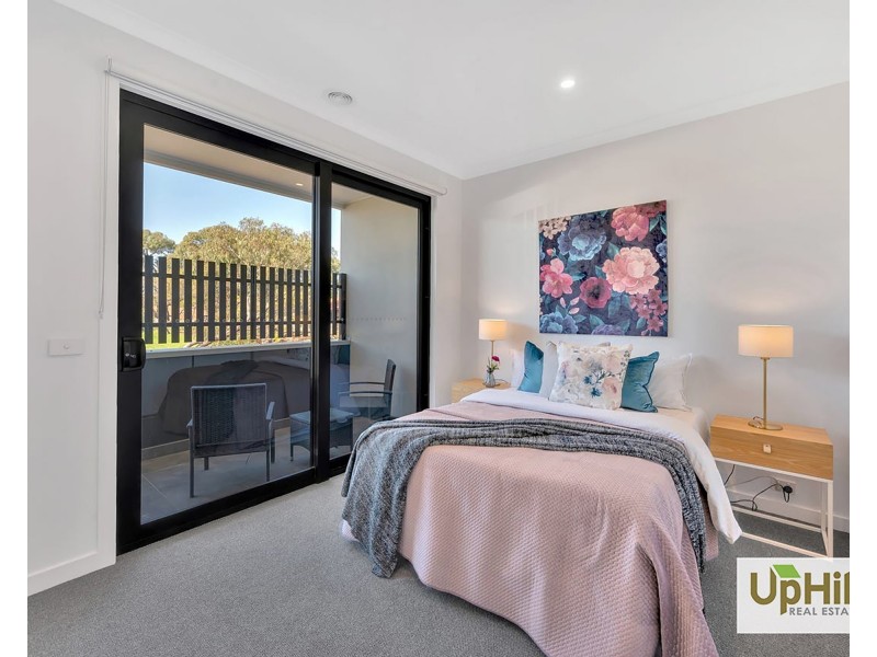 52 Hillview Drive, Carrum Downs VIC 3201