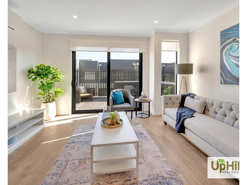 52 Hillview Drive, Carrum Downs VIC 3201