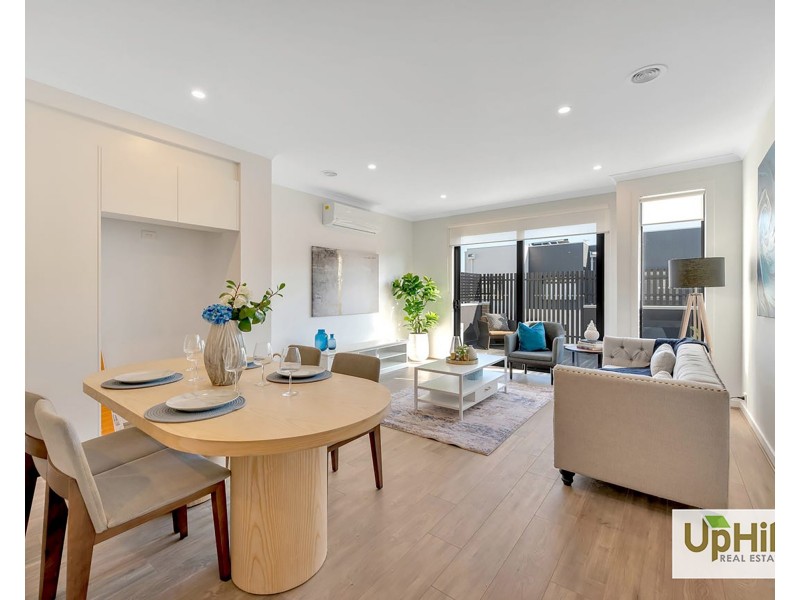 52 Hillview Drive, Carrum Downs VIC 3201