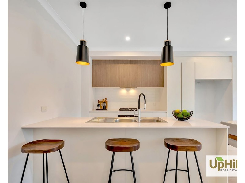 52 Hillview Drive, Carrum Downs VIC 3201