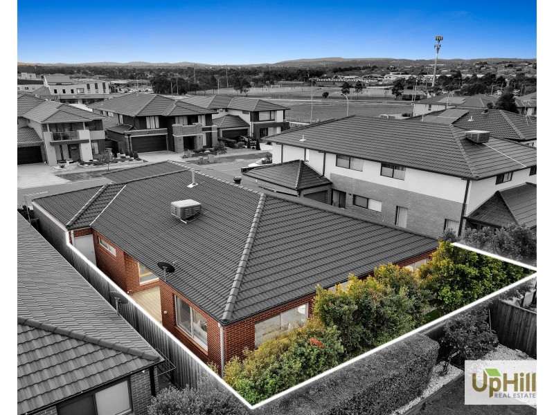 5 Speargrass Close, Clyde North VIC 3978