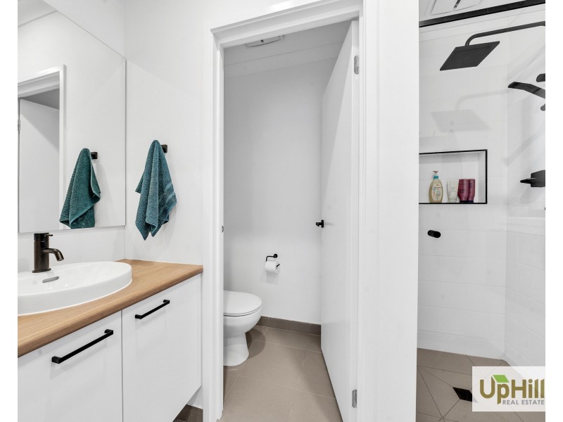 4 Theatre Circuit, Clyde North VIC 3978