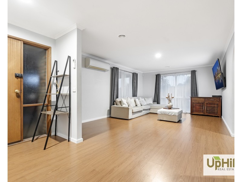 52 TOIRRAM CRESCENT, Cranbourne VIC 3977