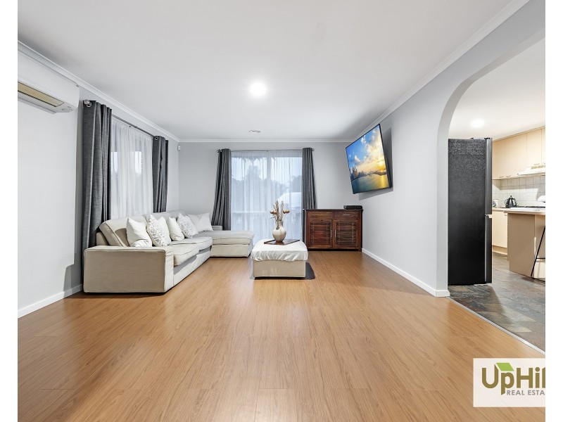 52 TOIRRAM CRESCENT, Cranbourne VIC 3977