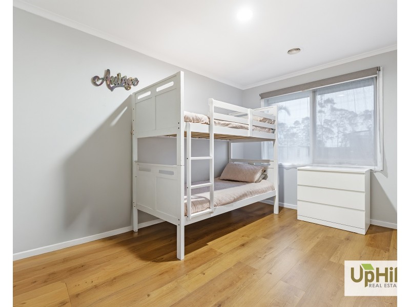 52 TOIRRAM CRESCENT, Cranbourne VIC 3977