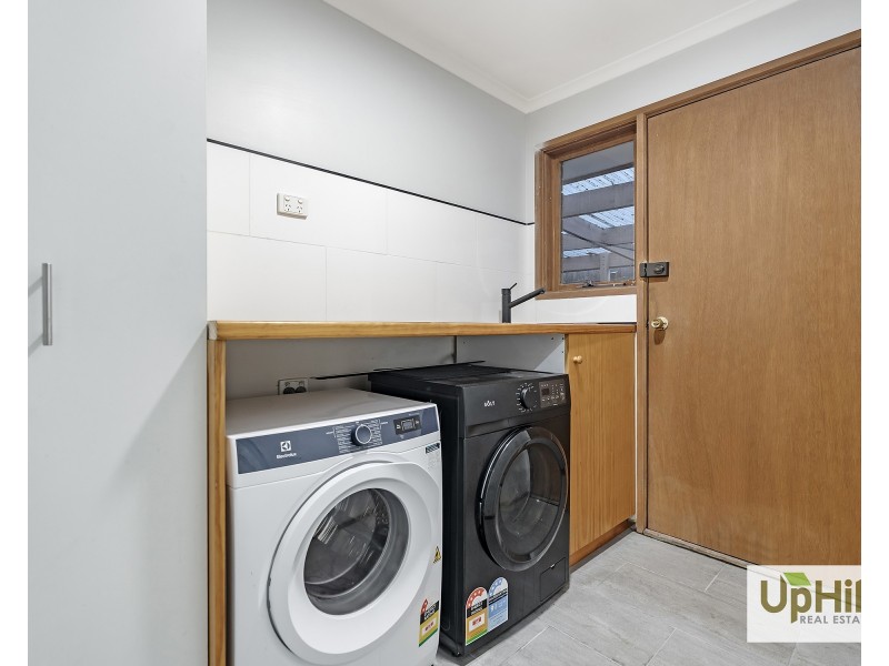 52 TOIRRAM CRESCENT, Cranbourne VIC 3977