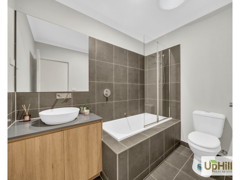 42 Kaduna Drive, Officer South VIC 3809