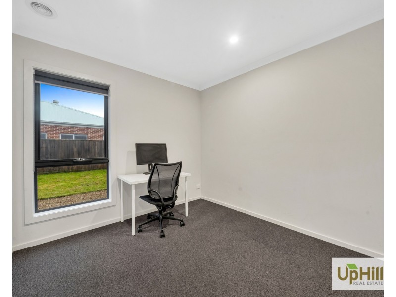 42 Kaduna Drive, Officer South VIC 3809