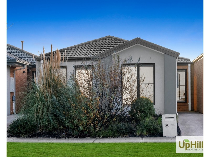 11A Thoroughbred Drive, Clyde North VIC 3978