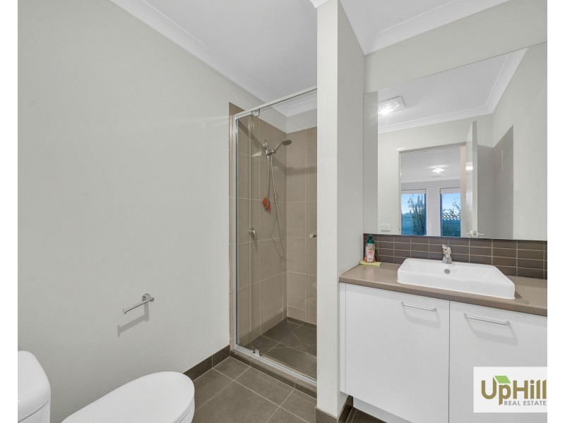 11A Thoroughbred Drive, Clyde North VIC 3978