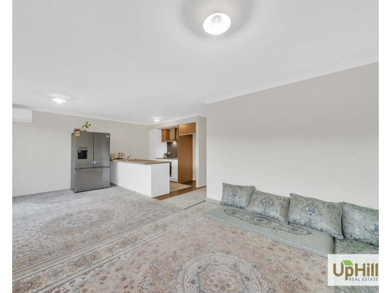 11A Thoroughbred Drive, Clyde North VIC 3978