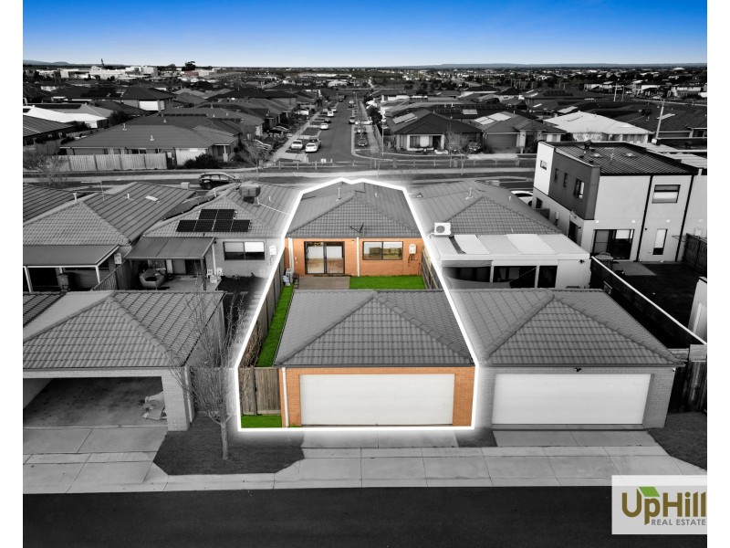 11A Thoroughbred Drive, Clyde North VIC 3978